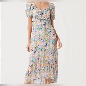 ASTR The Label Multicolor Floral Puff Sleeve Dress